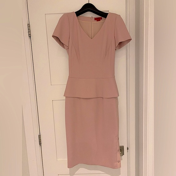Hugo Boss powder pink dress US 0. Extremely pristine condition - Picture 1 of 9